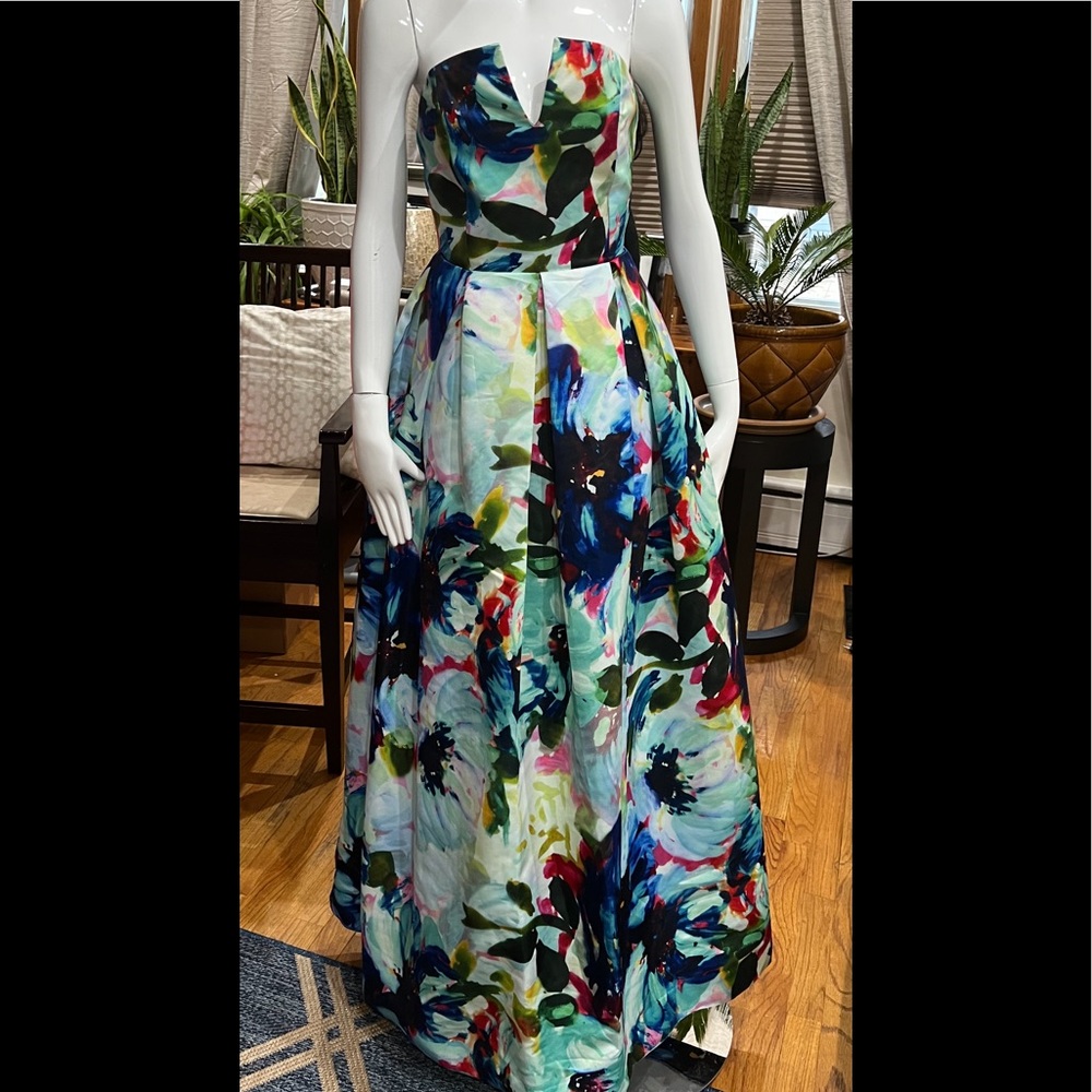 Parker Black Floral Satin Strapless Ball Gown. Size 6. In perfect condition.